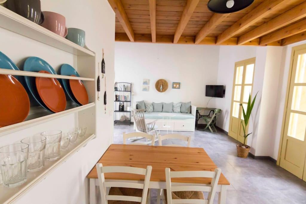 Aegli Apartments Deluxe Simi Dış mekan fotoğraf